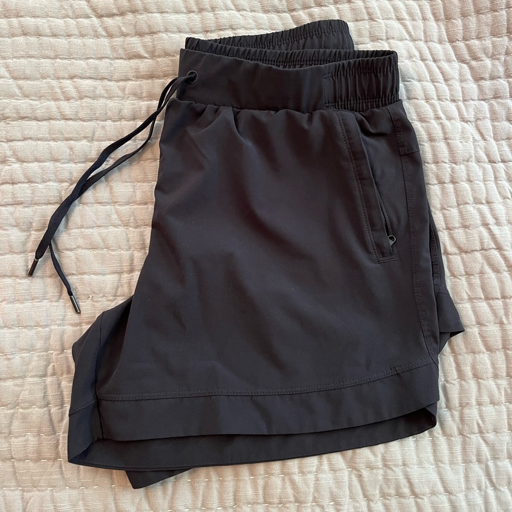 Calia black athletic style shorts with pockets- medium
